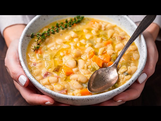 Creamy Roasted Garlic Tuscan White Bean Soup