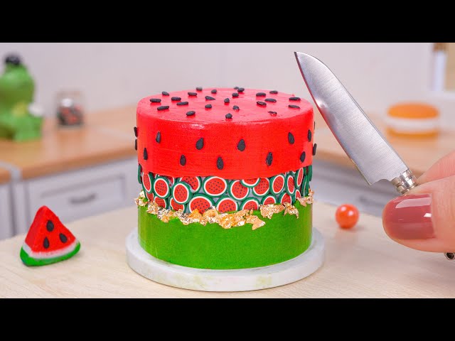 Miniature Watermelon Cake Decorating