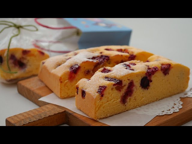 Fluffy Mixed Berries Cake