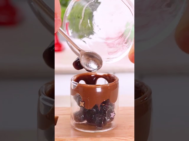 Amazing Miniature Chocolate Cake Decorating