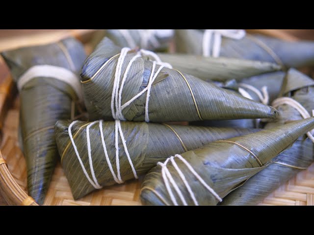 Easy Zongzi with Red Bean Paste Filling