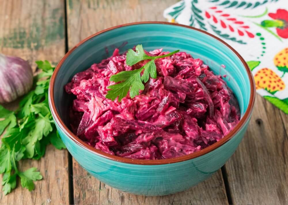 Beetroot salad with cheese and garlic