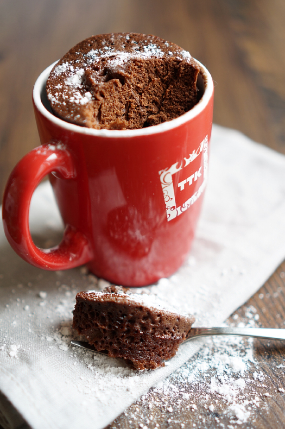 Chocolate cake in a cup in 3 minutes