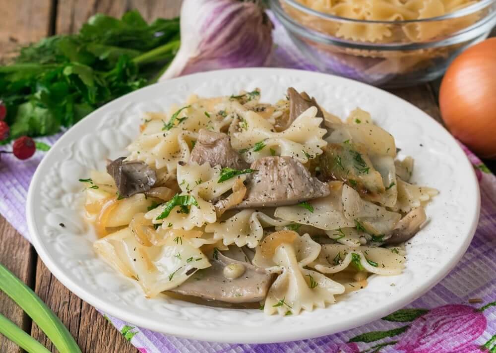 Farfalle with Oysters and Cabbage
