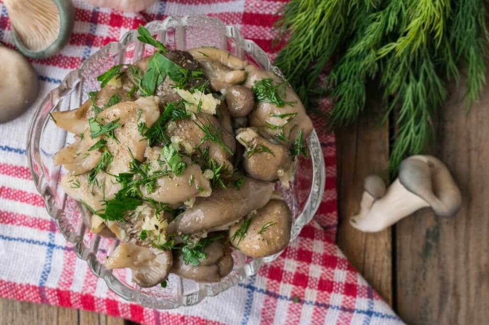 Oyster Mushrooms in Garlic Marinade
