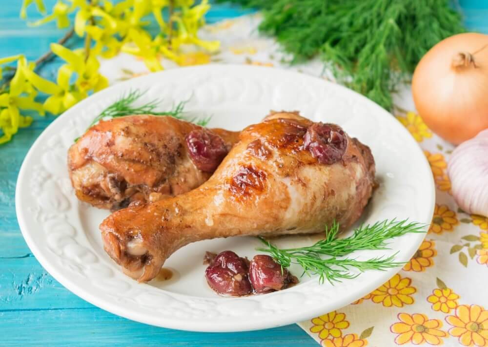 Baked Chicken Legs with Cherry Sauce