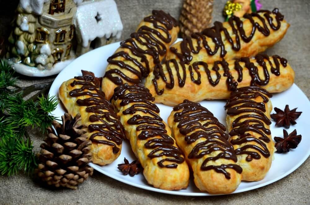 Eclairs with Buttercream