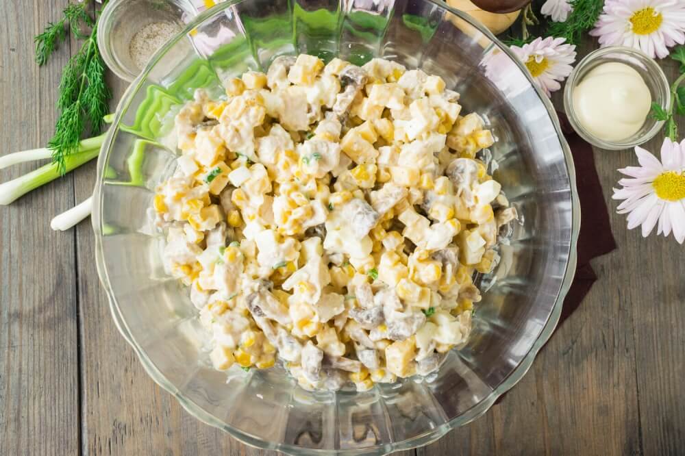 Sweet Corn Salad with Chicken and Pickled Mushroom