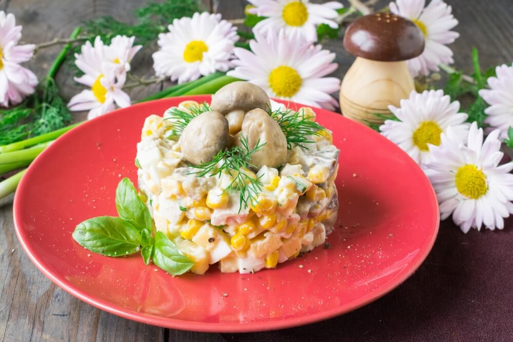 Sweet Corn Salad with Chicken and Pickled Mushroom