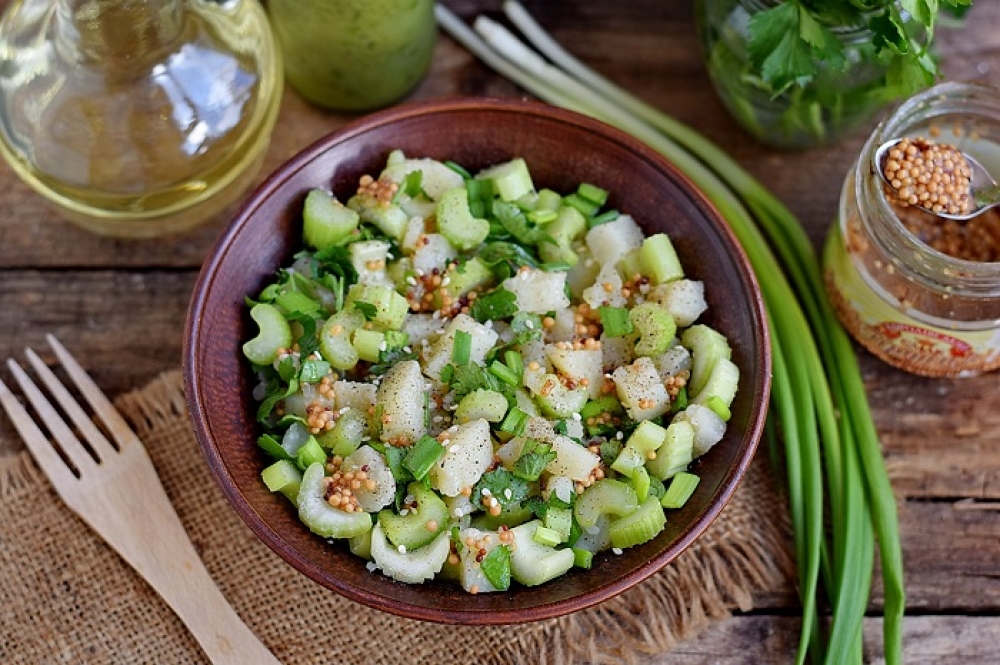 Potato salad with celery