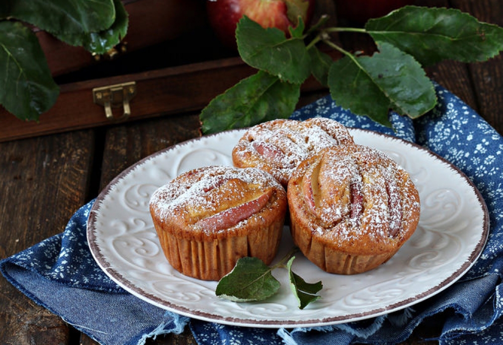Apple honey muffins