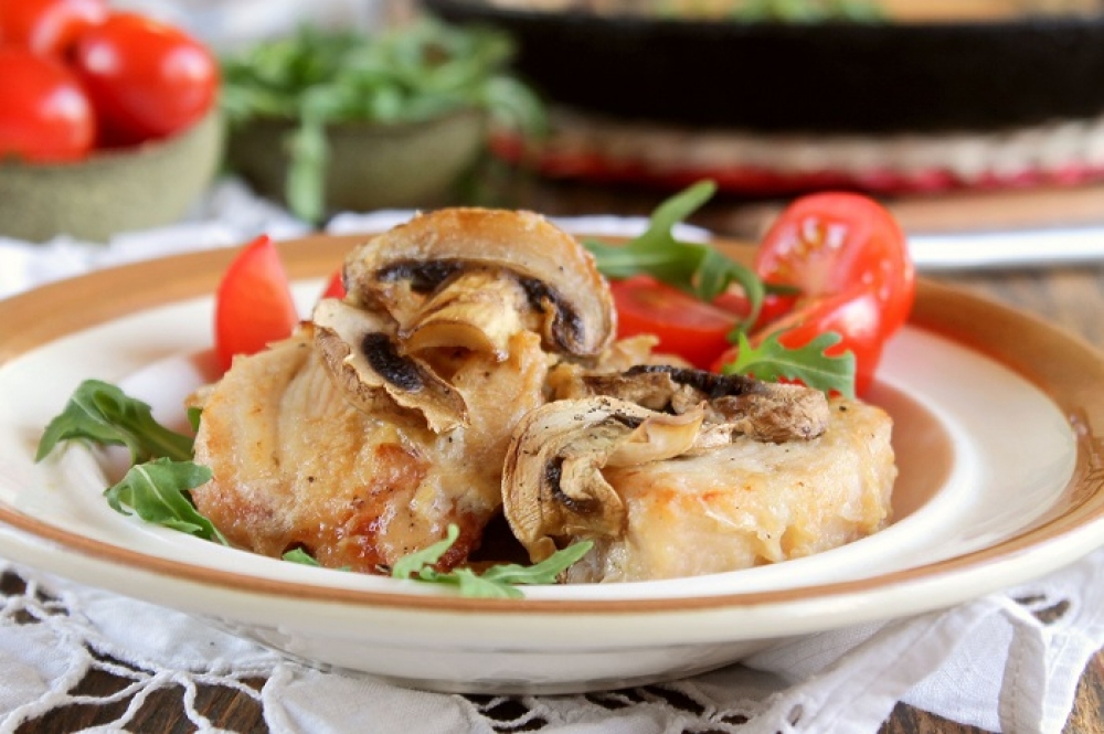 Chicken fricassee with mushrooms