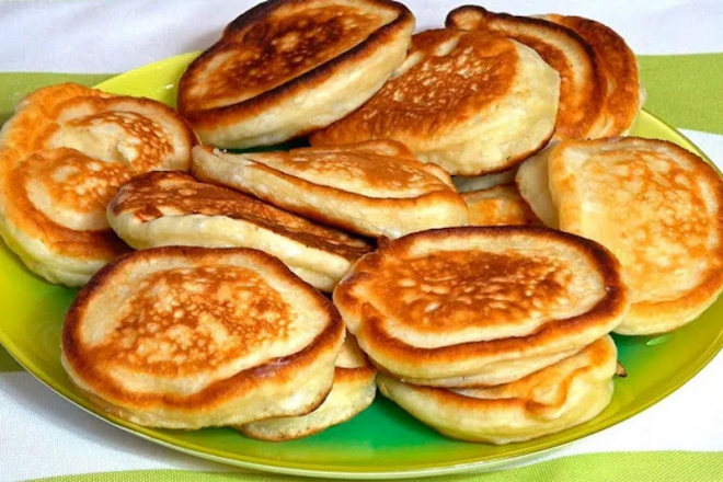 Pancakes on the skillet, an easy recipe