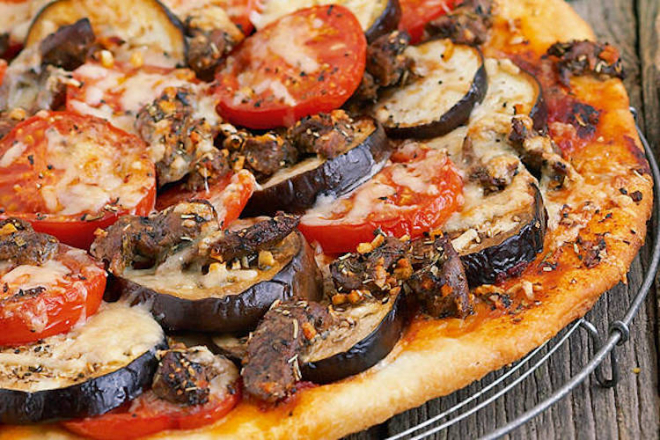 How to Make Aubergine Pizza: A Tasty Twist on Classic Pizza