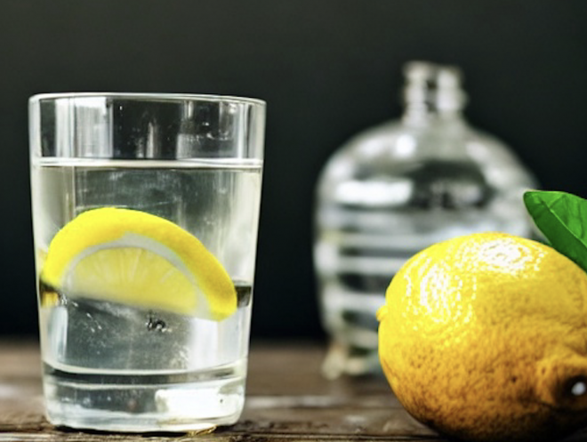 The Perfect Morning: 10 Reasons to Drink Lemon Water After Sleep