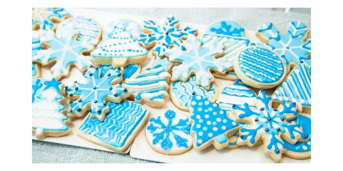 American-Style Christmas Sugar Cookies with Royal Icing