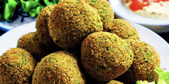Crunchy and Healthy: Unveiling the Secrets of Perfect Falafel