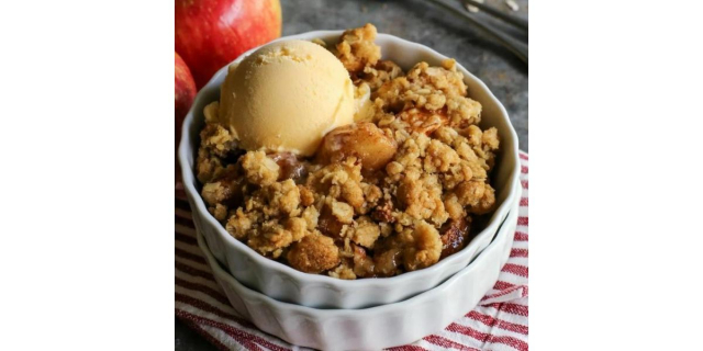 Warm and Wholesome: Dive into the Perfect Apple Crisp Recipe