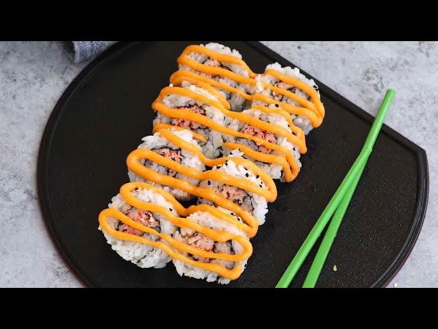 How to Make Spicy Crab Roll (Spicy Kani Roll Sushi)