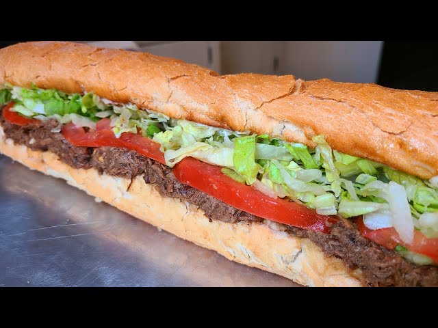Sandwich with roasted beef