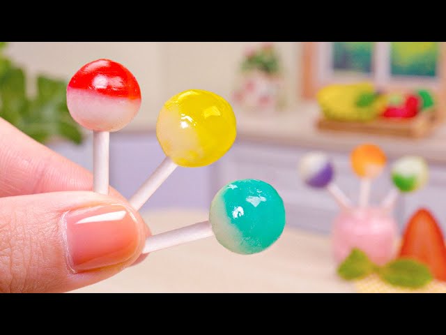 Satisfying Miniature Fruit Lollipop
