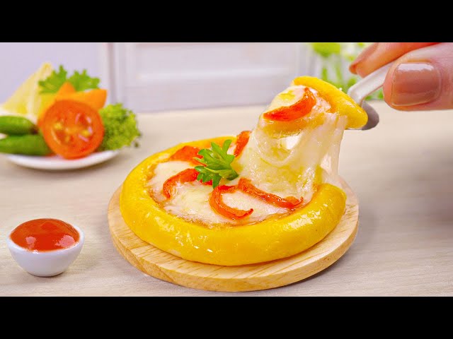 Miniature Tomato Pizza