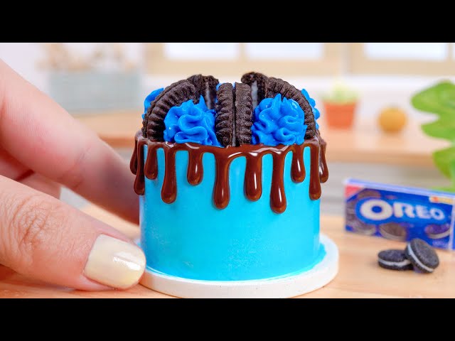 Miniature Oreo Chocolate Cake Decorating