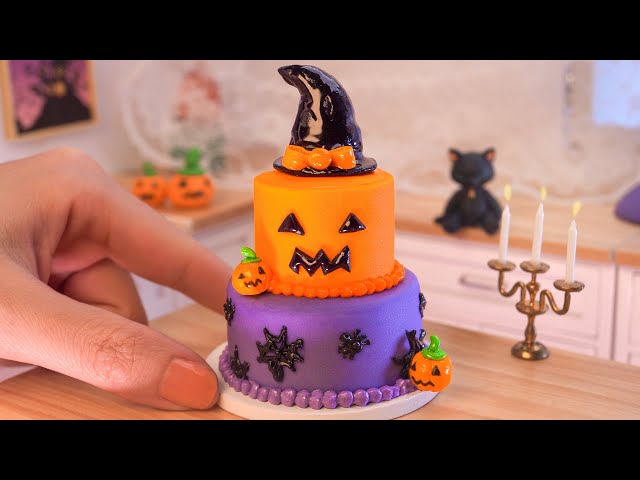 Miniature Pumpkin Cake Decorating Ideas