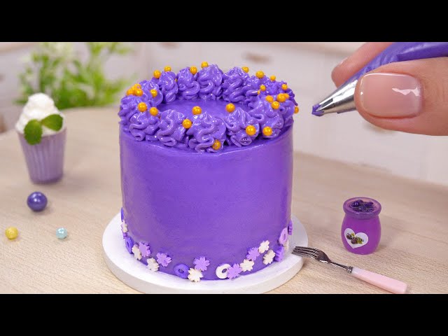 Miniature Ube Cake Decorating