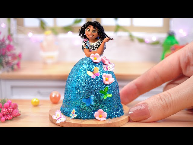 Miniature Mirabel Doll Cake Decorating Ideas