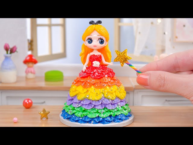 Miniature Princess Cake Decorating