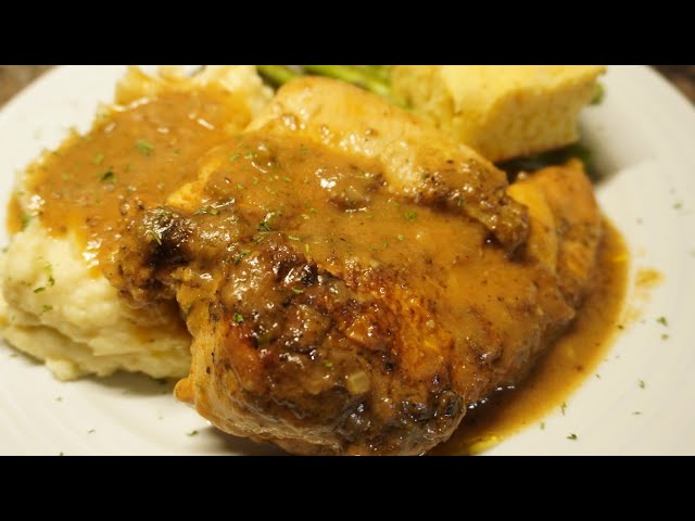Southern Style Smothered Chicken with Gravy