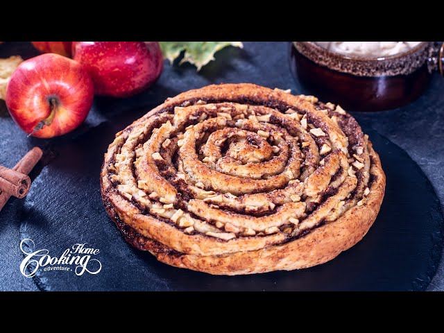 No-Yeast Giant Apple Cinnamon Roll