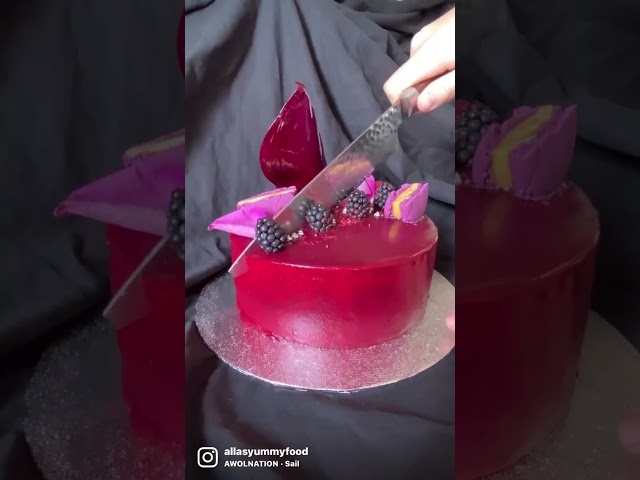 Berry mousse cake