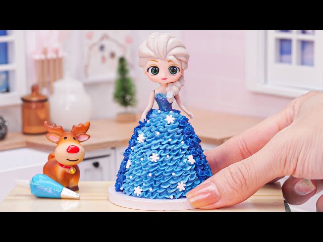 Beautiful Miniature Princess Elsa Doll Cake Decoration