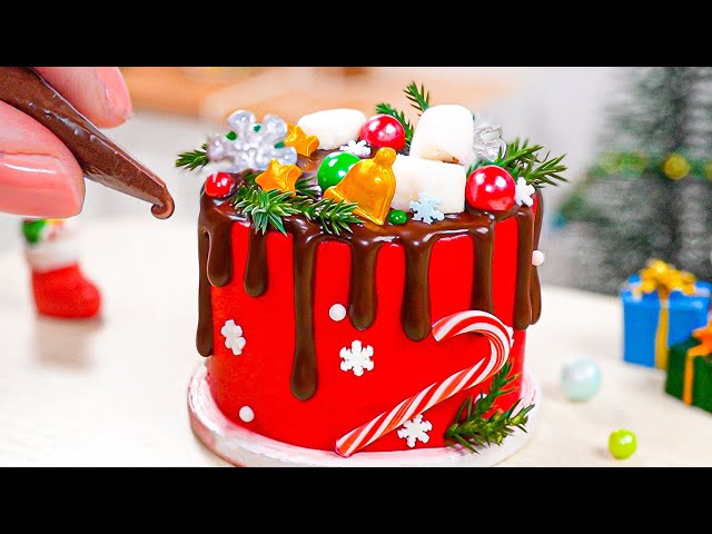 Wonderful Miniature Christmas Chocolate Cake Decorating