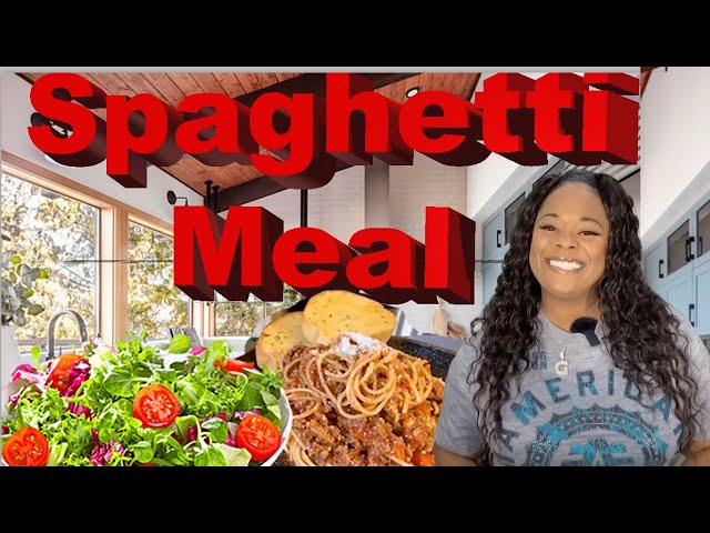 Spaghetti And Meatballs Garlic Bread And Salad
