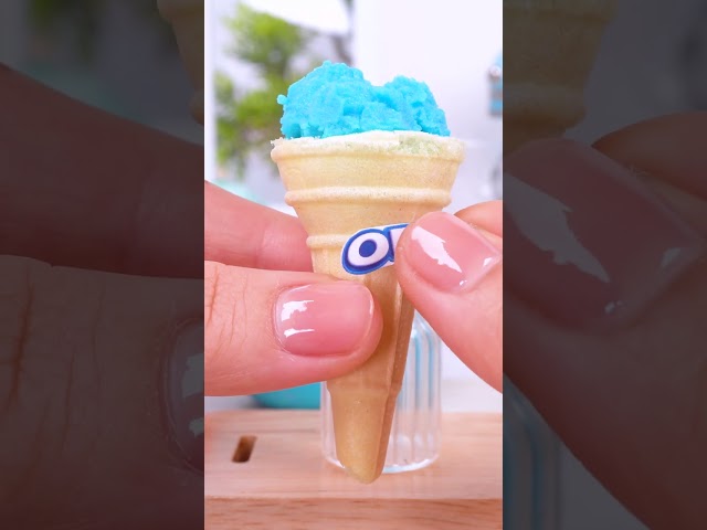 Miniature kitkat and oreo ice cream