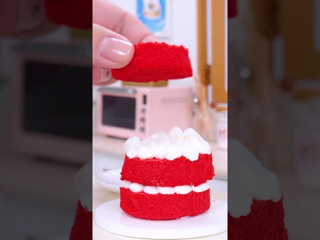 Yummy Miniature Strawberry Mousse Cake Decorating