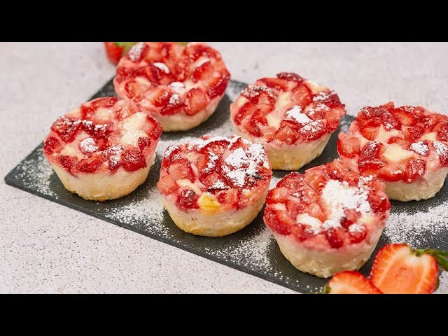 Creamy Strawberry Cakes