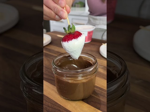 Chocolate Strawberry Cheesecake Bites