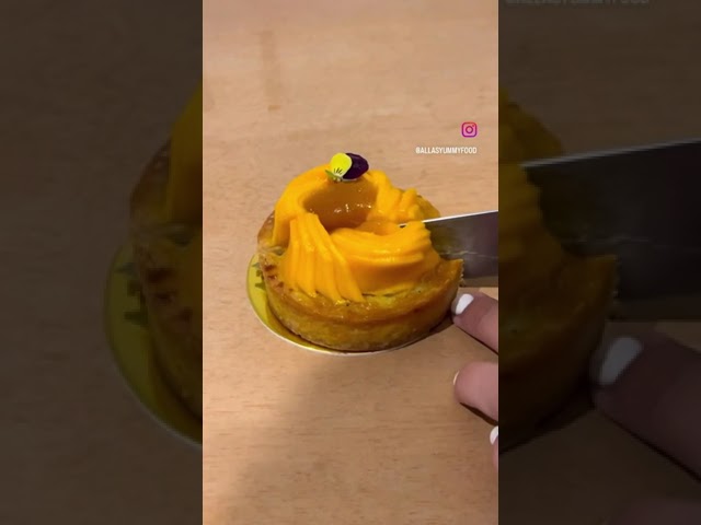 Mango tart