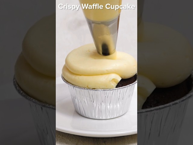 Crispy Waffle Cupcake