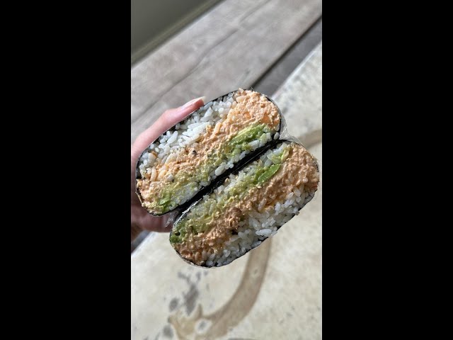 Onigirazu (Sushi Sandwich)