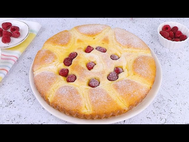 Cream cake with raspberries