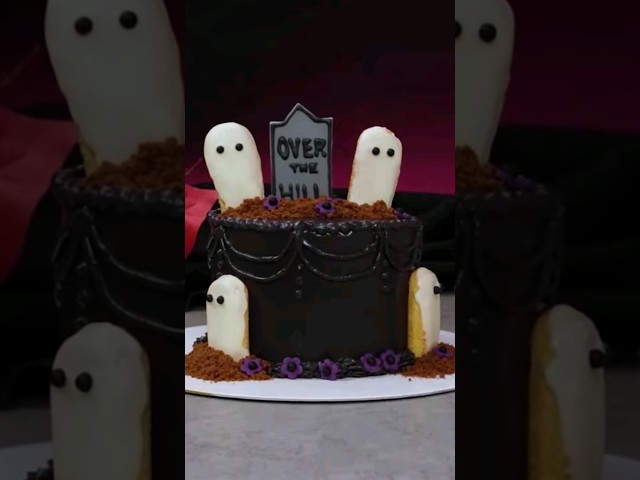 Spooky Ghost Halloween Cake Decor