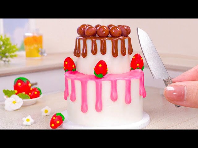Perfect Chocolate & Strawberry Cake