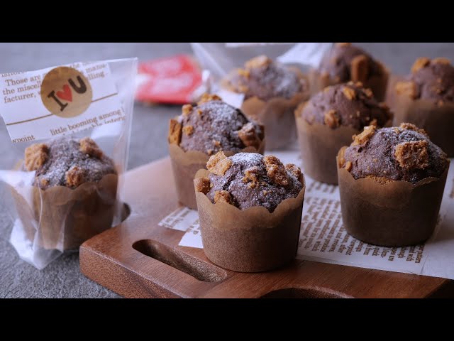 One-Bowl Easy Chocolate Muffins