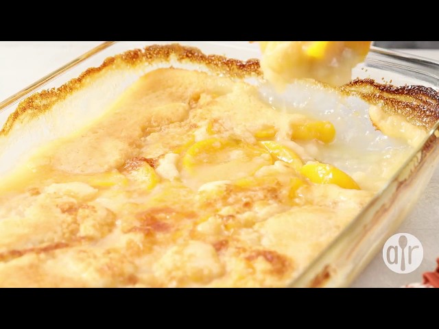 How to Make Quick and Easy Peach Cobbler