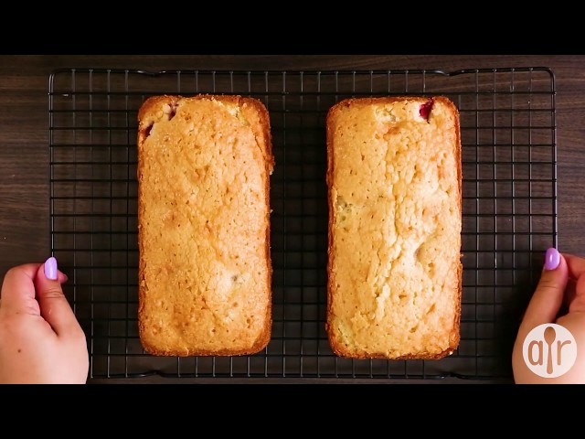 How to Make Amazing Strawberry Pound Cake